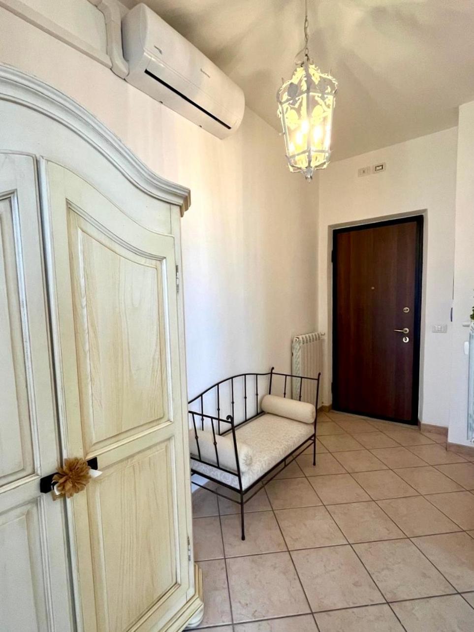 Appartamento Ciampino - Cavaliere Di Cuori Exterior photo